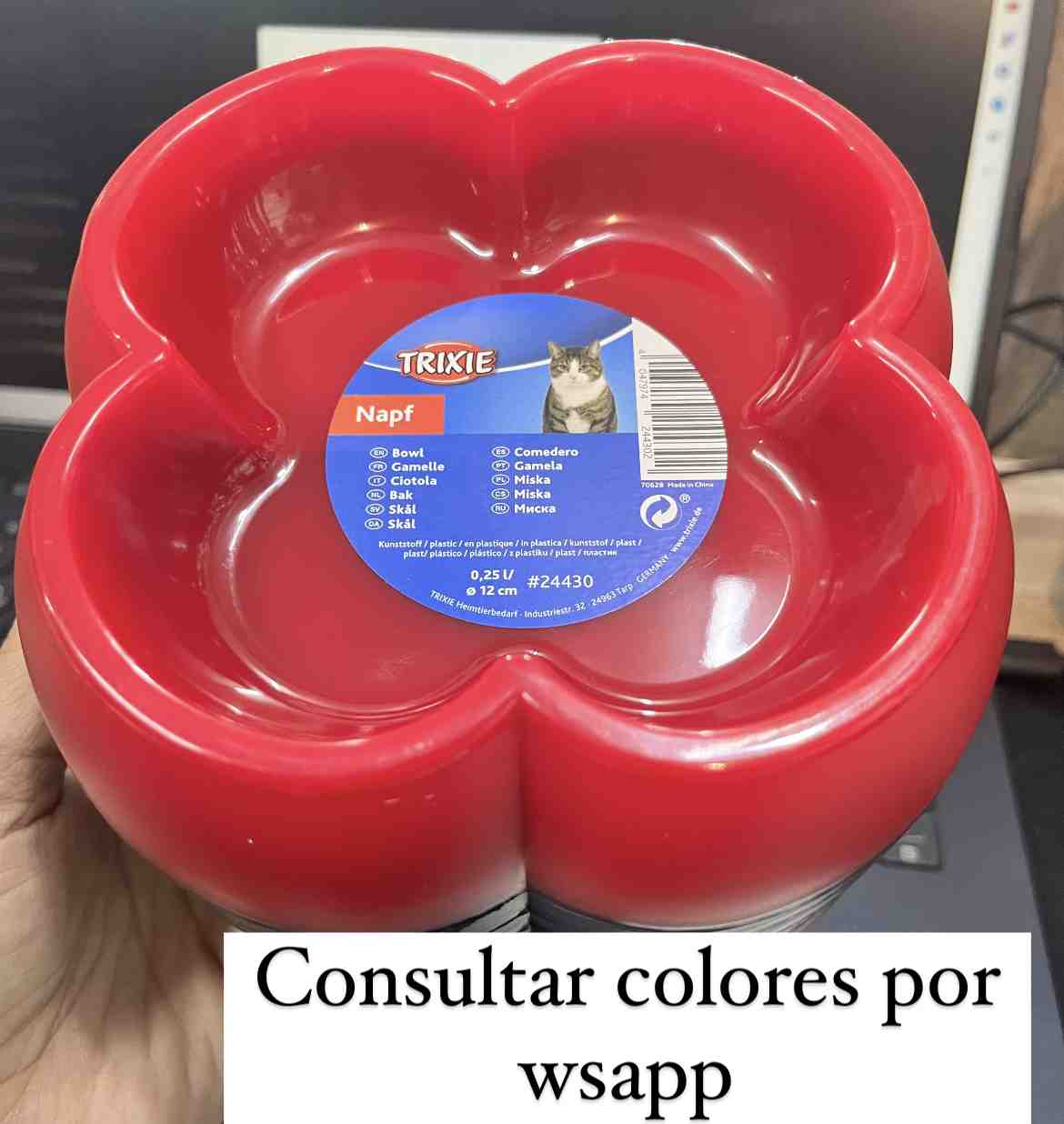24430 COMEDERO TREBOL PLASTICO TRIXIE 